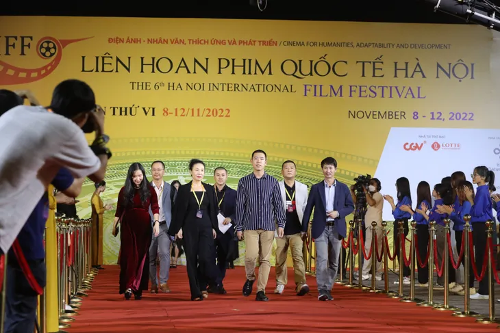 Hoa hậu Đỗ Thị Hà đọ sắc cùng dàn mỹ nhân tại lễ Khai mạc HANIFF VI - Ảnh 14. Hoa hậu Đỗ Thị Hà đọ sắc cùng dàn mỹ nhân tại lễ Khai mạc HANIFF VI - Ảnh 14.