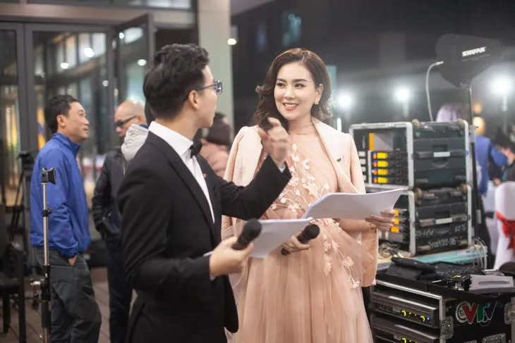 BTV Mai Ngọc kỷ niệm 10 năm lên sóng VTV - Ảnh 5. BTV Mai Ngọc kỷ niệm 10 năm lên sóng VTV - Ảnh 5.