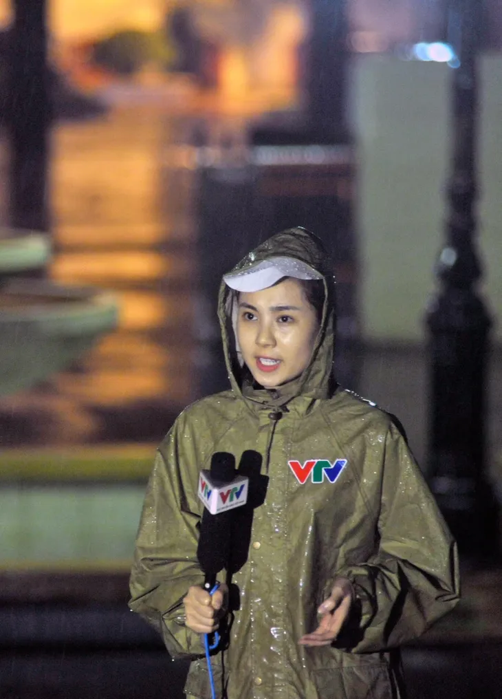 BTV Mai Ngọc kỷ niệm 10 năm lên sóng VTV - Ảnh 2. BTV Mai Ngọc kỷ niệm 10 năm lên sóng VTV - Ảnh 2.
