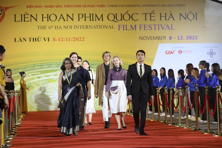 Hoa hậu Đỗ Thị Hà đọ sắc cùng dàn mỹ nhân tại lễ Khai mạc HANIFF VI - Ảnh 13. Hoa hậu Đỗ Thị Hà đọ sắc cùng dàn mỹ nhân tại lễ Khai mạc HANIFF VI - Ảnh 13.