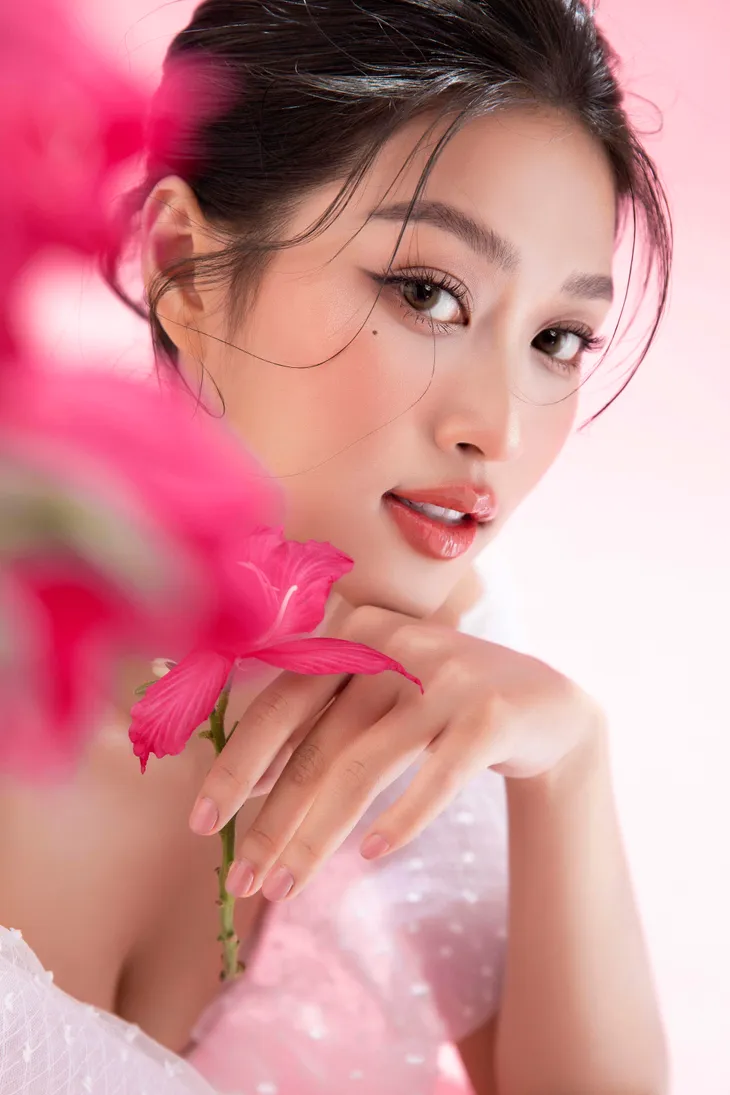Miss Grand Vietnam Đoàn Thiên Ân khoe vẻ đẹp trong veo - Ảnh 10. Miss Grand Vietnam Đoàn Thiên Ân khoe vẻ đẹp trong veo - Ảnh 10.