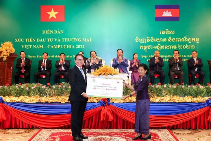 Thủ tướng Phạm Minh Chính cùng Thủ tướng Campuchia Hun Sen dự Diễn đàn xúc tiến đầu tư và thương mại Việt Nam - Campuchia - Ảnh 5. Thủ tướng Phạm Minh Chính cùng Thủ tướng Campuchia Hun Sen dự Diễn đàn xúc tiến đầu tư và thương mại Việt Nam - Campuchia - Ảnh 5.