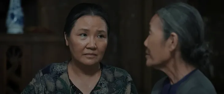 Mẹ rơm - Tập 5: Không chấp nhận cưới Mô “gù”, Loan “khờ” bỏ đi trong đêm - Ảnh 4. Mẹ rơm - Tập 5: Không chấp nhận cưới Mô “gù”, Loan “khờ” bỏ đi trong đêm - Ảnh 4.