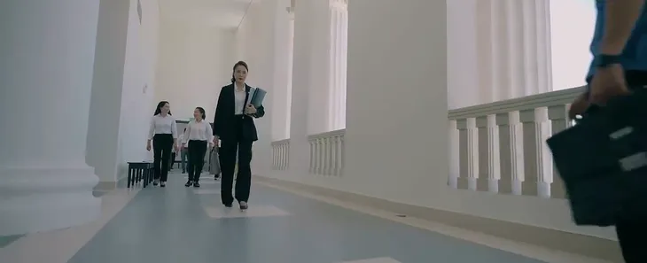Hành trình công lý - Tập 15: Thắng kiện, Phương phải chịu sóng gió vùi dập từ người phụ nữ quyền lực - Ảnh 11. Hành trình công lý - Tập 15: Thắng kiện, Phương phải chịu sóng gió vùi dập từ người phụ nữ quyền lực - Ảnh 11.