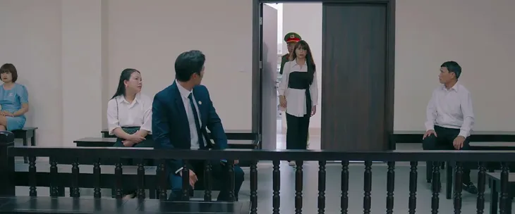 Hành trình công lý - Tập 15: Thắng kiện, Phương phải chịu sóng gió vùi dập từ người phụ nữ quyền lực - Ảnh 20. Hành trình công lý - Tập 15: Thắng kiện, Phương phải chịu sóng gió vùi dập từ người phụ nữ quyền lực - Ảnh 20.