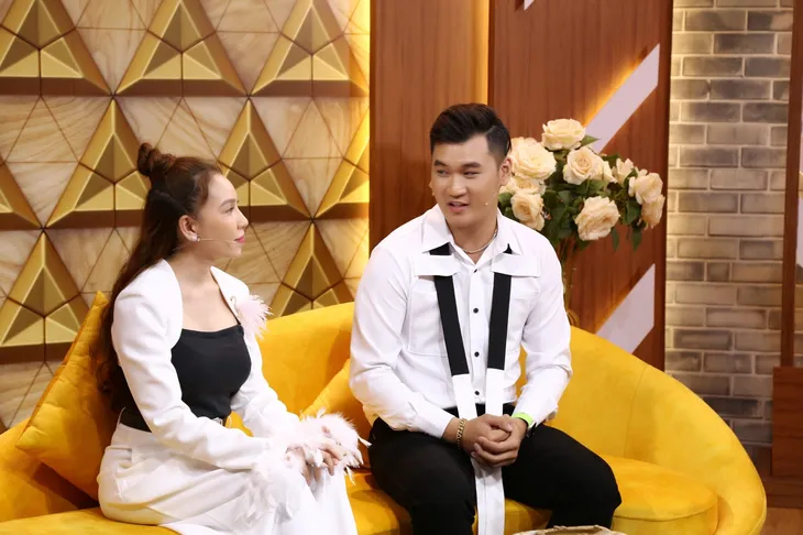 Bị vợ chê kém tuổi, diễn viên Công Dũng dùng bản lĩnh đàn ông chinh phục vợ thành công - Ảnh 1. Bị vợ chê kém tuổi, diễn viên Công Dũng dùng bản lĩnh đàn ông chinh phục vợ thành công - Ảnh 1.