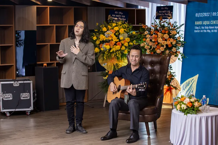 Bộ đôi Lê Minh Sơn – Phong Huyền ra mắt album Tình – “Yêu suốt cả đời” - Ảnh 1. Bộ đôi Lê Minh Sơn – Phong Huyền ra mắt album Tình – “Yêu suốt cả đời” - Ảnh 1.