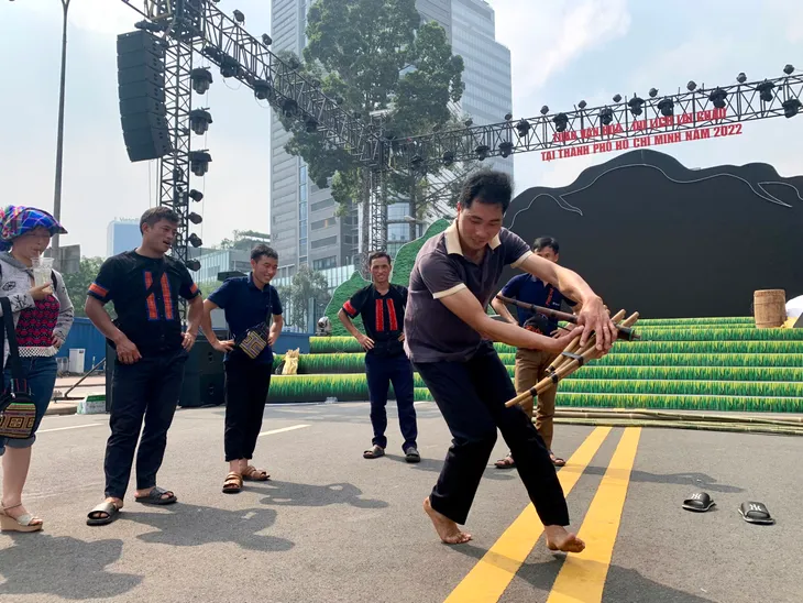 Lai Châu mang sản phẩm văn hóa, du lịch đặc sắc đến quảng bá tại TP Hồ Chí Minh - Ảnh 2. Lai Châu mang sản phẩm văn hóa, du lịch đặc sắc đến quảng bá tại TP Hồ Chí Minh - Ảnh 2.