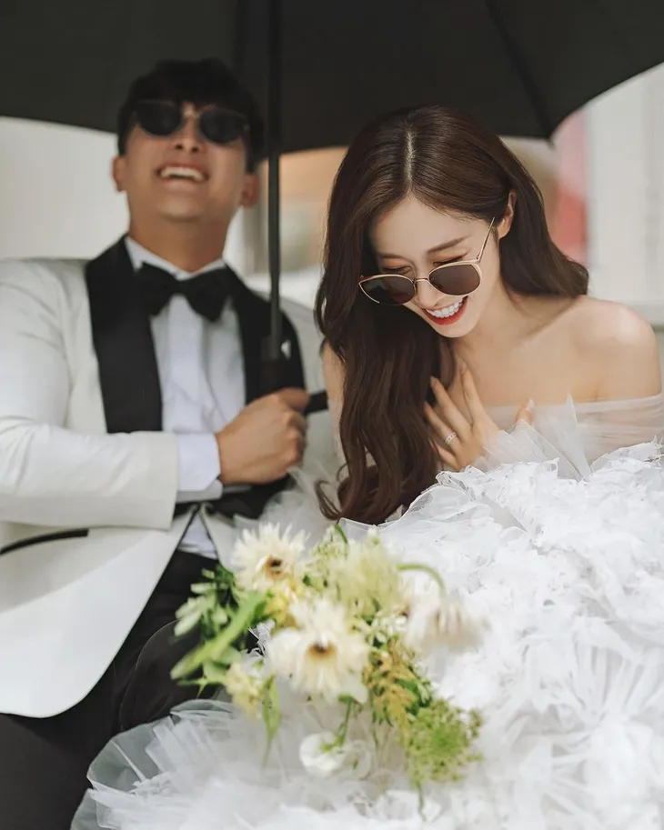 Ảnh cưới đẹp lung linh của Jiyeon (T-ara) và chồng cầu thủ - Ảnh 2. Ảnh cưới đẹp lung linh của Jiyeon (T-ara) và chồng cầu thủ - Ảnh 2.