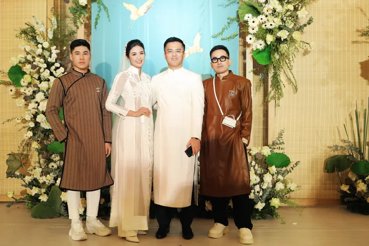 Sao Việt đồng loạt diện áo dài dự đám cưới Hoa hậu Ngọc Hân - Ảnh 21. Sao Việt đồng loạt diện áo dài dự đám cưới Hoa hậu Ngọc Hân - Ảnh 21.