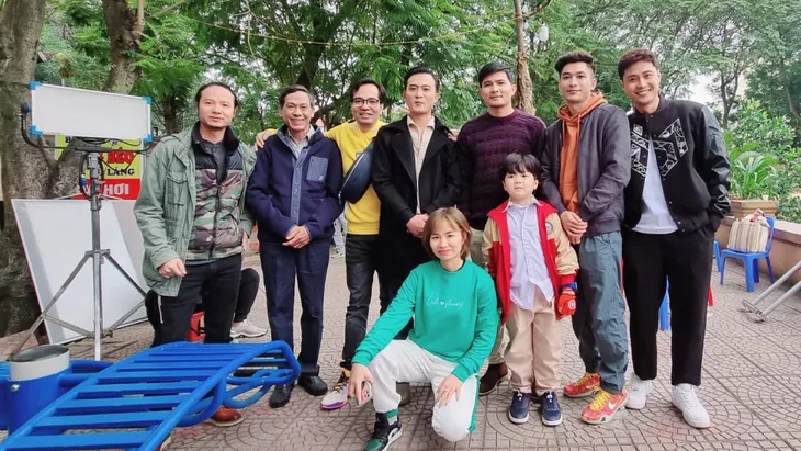Phim trường tuần qua: Phim mới bấm máy đúng dịp cuối năm của VFC lộ diện - Ảnh 7. Phim trường tuần qua: Phim mới bấm máy đúng dịp cuối năm của VFC lộ diện - Ảnh 7.