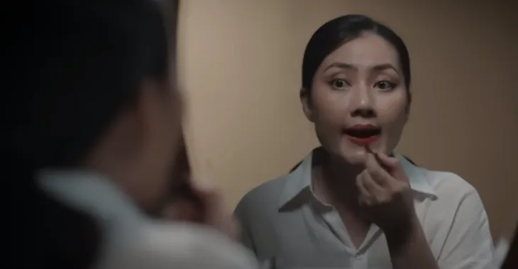 Mẹ rơm - Tập 24: Hồng xót xa vì mê trai mà cả đời buôn phấn bán hương không trả hết nợ - Ảnh 2.
