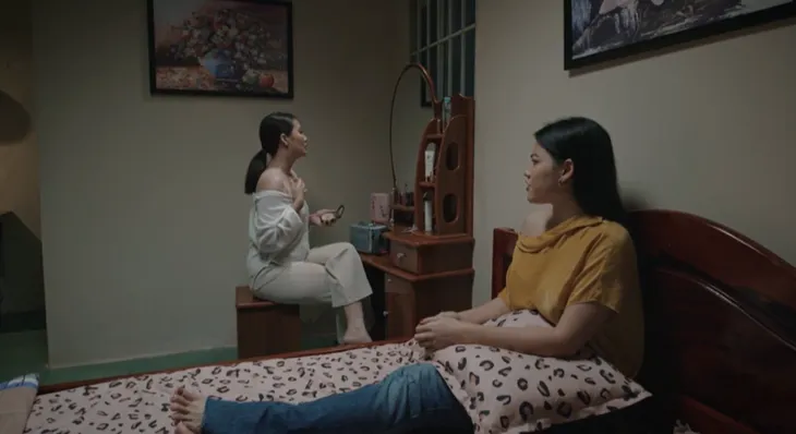 Mẹ rơm - Tập 24: Hồng ngỡ ngàng khi thấy cha con Mô bị ức hiếp - Ảnh 4. Mẹ rơm - Tập 24: Hồng ngỡ ngàng khi thấy cha con Mô bị ức hiếp - Ảnh 4.
