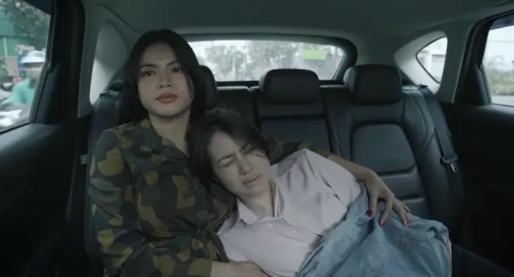 Mẹ rơm - Tập 24: Hồng ngỡ ngàng khi thấy cha con Mô bị ức hiếp - Ảnh 6. Mẹ rơm - Tập 24: Hồng ngỡ ngàng khi thấy cha con Mô bị ức hiếp - Ảnh 6.