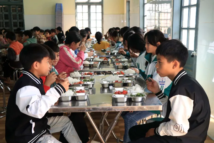 Mô hình trường học bán trú, điểm tựa cho học sinh vùng cao Sơn La - Ảnh 1. Mô hình trường học bán trú, điểm tựa cho học sinh vùng cao Sơn La - Ảnh 1.