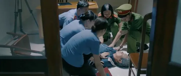 Hành trình công lý - Tập 28: Rượt đuổi hung thủ giết người, Nguyệt bị đánh trọng thương - Ảnh 24. Hành trình công lý - Tập 28: Rượt đuổi hung thủ giết người, Nguyệt bị đánh trọng thương - Ảnh 24.