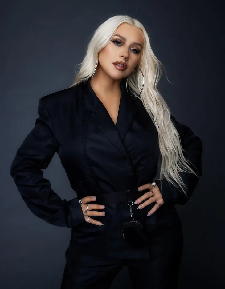 Christina Aguilera trình diễn tại Lễ trao giải VinFuture 2022 - Ảnh 1. Christina Aguilera trình diễn tại Lễ trao giải VinFuture 2022 - Ảnh 1.