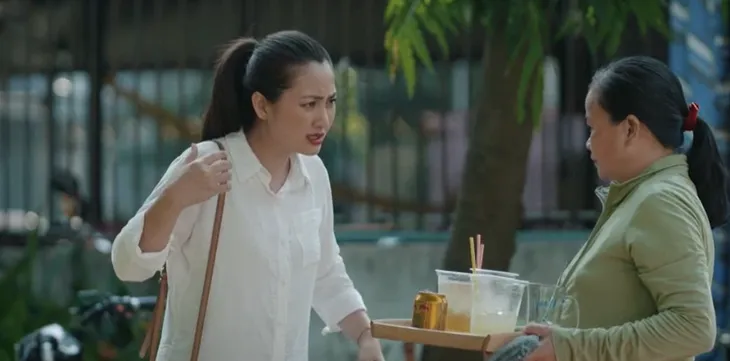 Mẹ rơm - Tập 25: Gặp được Hồng, Mô vẫn quyết dứt áo ra đi - Ảnh 5. Mẹ rơm - Tập 25: Gặp được Hồng, Mô vẫn quyết dứt áo ra đi - Ảnh 5.
