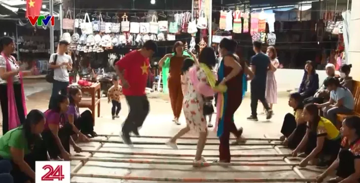 Hòa Bình phát triển du lịch cộng đồng từ hoạt động trải nghiệm từ gia đình - Ảnh 3. Hòa Bình phát triển du lịch cộng đồng từ hoạt động trải nghiệm từ gia đình - Ảnh 3.