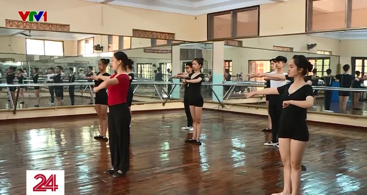 Các trường nghề chờ đợi hướng dẫn giảng dạy văn hóa - Ảnh 1. Các trường nghề chờ đợi hướng dẫn giảng dạy văn hóa - Ảnh 1.