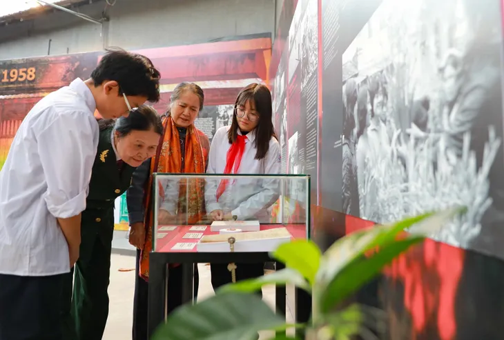 Tái hiện một phần ký ức Hà Nội - Điện Biên Phủ trên không - Ảnh 5. Tái hiện một phần ký ức Hà Nội - Điện Biên Phủ trên không - Ảnh 5.