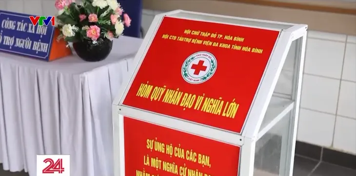 Việc tử tế: Sẻ chia yêu thương, tiếp sức người bệnh - Ảnh 1. Việc tử tế: Sẻ chia yêu thương, tiếp sức người bệnh - Ảnh 1.