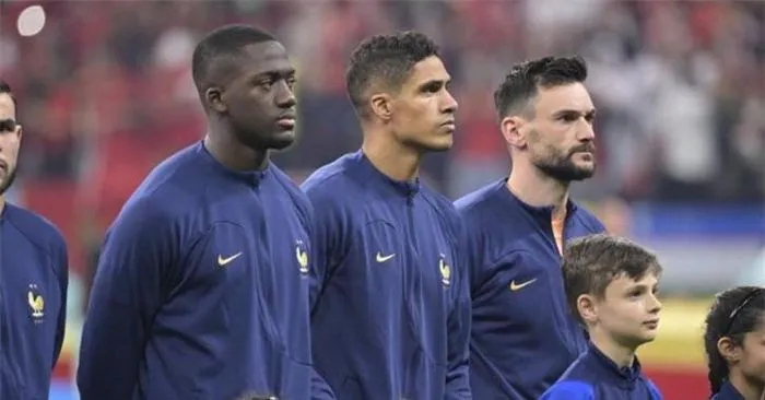 Thêm hai trụ cột ĐT Pháp bị ốm trước chung kết World Cup - Ảnh 2. Thêm hai trụ cột ĐT Pháp bị ốm trước chung kết World Cup - Ảnh 2.