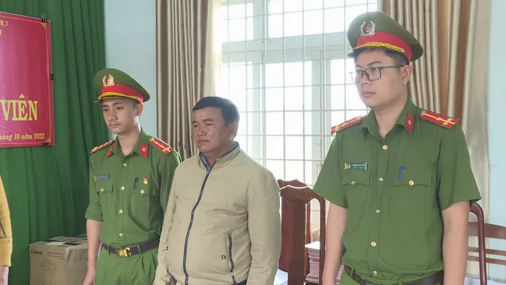 Bắt tạm giam nguyên Chủ tịch Hội nông dân TP Buôn Ma Thuột - Ảnh 1.