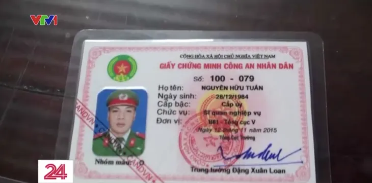 Triệt phá đường dây chuyên làm giả sổ đỏ, căn cước công dân gắn chip - Ảnh 2. Triệt phá đường dây chuyên làm giả sổ đỏ, căn cước công dân gắn chip - Ảnh 2.