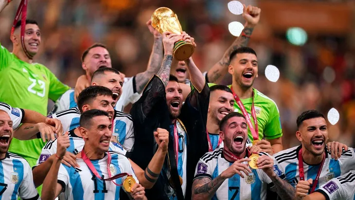 Cách thế giới phản ứng với trận chung kết World Cup hay nhất từ trước đến nay - Ảnh 1. Cách thế giới phản ứng với trận chung kết World Cup hay nhất từ trước đến nay - Ảnh 1.