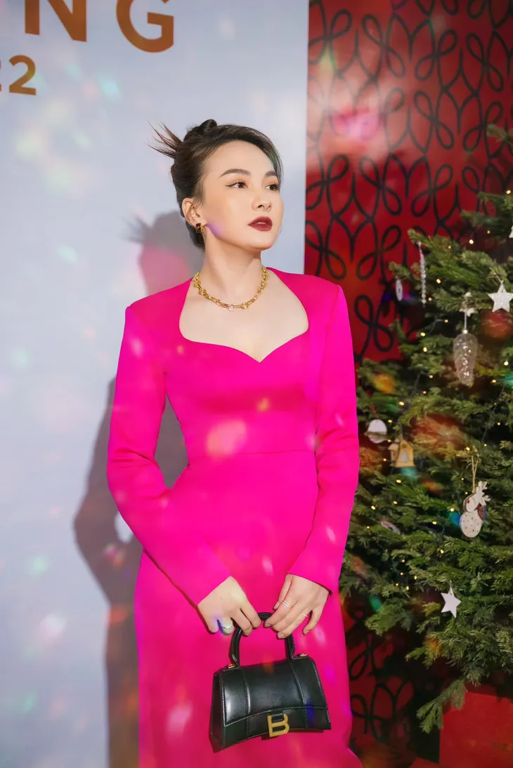 Diễn viên Việt tuần qua: Huyền Lizzie hóa công chúa tuyết, Thanh Hương thành nữ sát thủ - Ảnh 21. Diễn viên Việt tuần qua: Huyền Lizzie hóa công chúa tuyết, Thanh Hương thành nữ sát thủ - Ảnh 21.