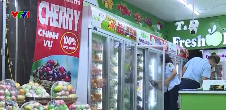 Nhập nhèm nguồn gốc trái cây nhập khẩu - Ảnh 2. Nhập nhèm nguồn gốc trái cây nhập khẩu - Ảnh 2.