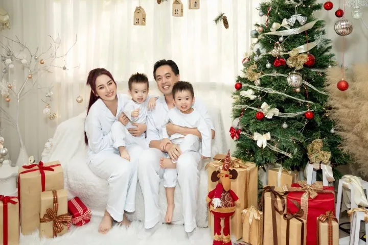 Sao Việt ngày 21/12: Việt Anh - Quỳnh Nga đẹp đôi, Quỳnh Kool khoe sắc vóc gợi cảm - Ảnh 7. Sao Việt ngày 21/12: Việt Anh - Quỳnh Nga đẹp đôi, Quỳnh Kool khoe sắc vóc gợi cảm - Ảnh 7.