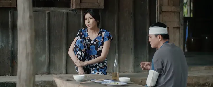 Mẹ rơm - Tập 29: Hồng mơ về gia đình hạnh phúc bên cha con Mô gù - Ảnh 10. Mẹ rơm - Tập 29: Hồng mơ về gia đình hạnh phúc bên cha con Mô gù - Ảnh 10.