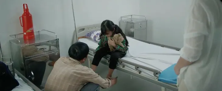 Mẹ rơm - Tập 29: Hồng mơ về gia đình hạnh phúc bên cha con Mô gù - Ảnh 39. Mẹ rơm - Tập 29: Hồng mơ về gia đình hạnh phúc bên cha con Mô gù - Ảnh 39.