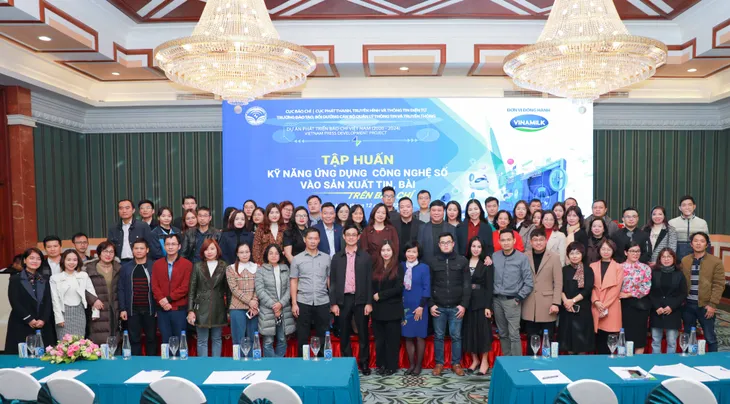 Vinamilk đồng hành trong khóa tập huấn kỹ năng ứng dụng công nghệ số vào sản xuất tin, bài báo chí - Ảnh 4. Vinamilk đồng hành trong khóa tập huấn kỹ năng ứng dụng công nghệ số vào sản xuất tin, bài báo chí - Ảnh 4.