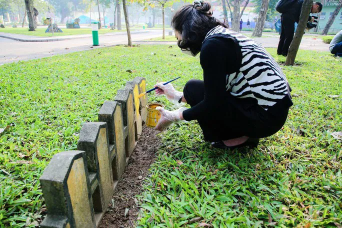 Hà Nội: Bắt đầu hạ thấp hàng rào Công viên Thống Nhất - Ảnh 5. Hà Nội: Bắt đầu hạ thấp hàng rào Công viên Thống Nhất - Ảnh 5.