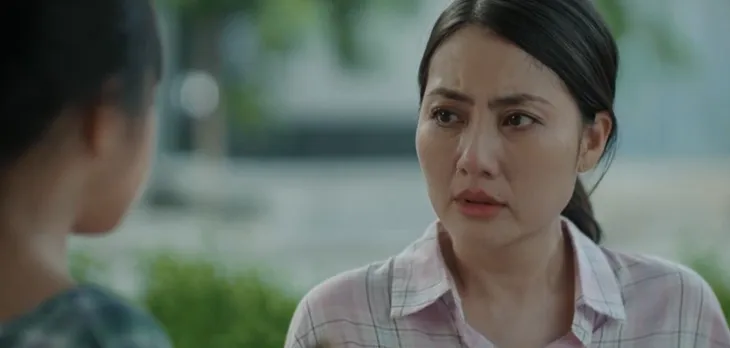 Mẹ rơm - Tập 31: Hồng bị lộ chuyện làm gái, Mô bị lừa ngay ngày làm việc đầu tiên - Ảnh 16. Mẹ rơm - Tập 31: Hồng bị lộ chuyện làm gái, Mô bị lừa ngay ngày làm việc đầu tiên - Ảnh 16.
