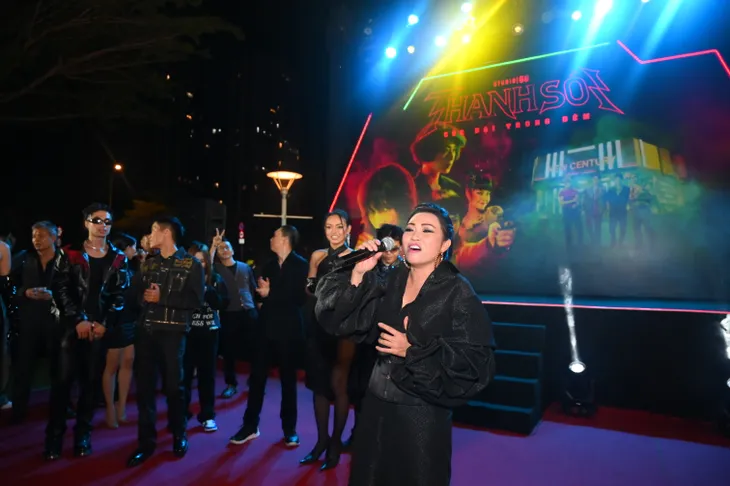 Ninh Dương Lan Ngọc - Chi Pu chiếm spotlight thảm đỏ phim Thanh Sói - Ảnh 2. Ninh Dương Lan Ngọc - Chi Pu chiếm spotlight thảm đỏ phim Thanh Sói - Ảnh 2.