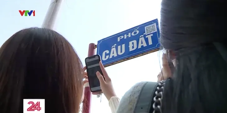 Hải Phòng quảng bá văn hóa, du lịch qua biển tên các tuyến phố gắn mã QR - Ảnh 5. Hải Phòng quảng bá văn hóa, du lịch qua biển tên các tuyến phố gắn mã QR - Ảnh 5.