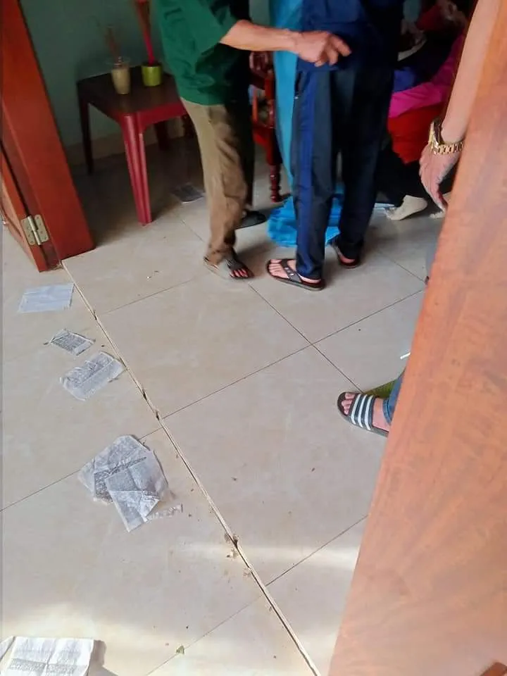 Đắk Lắk: 4 học sinh tự làm pháo nổ, một em tử vong - Ảnh 2. Đắk Lắk: 4 học sinh tự làm pháo nổ, một em tử vong - Ảnh 2.
