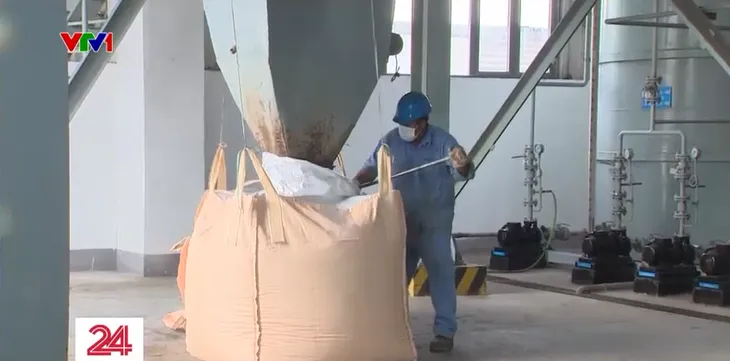 Cần Thơ tìm giải pháp xử lý 11.000 tấn tro bay sau đốt rác - Ảnh 1. Cần Thơ tìm giải pháp xử lý 11.000 tấn tro bay sau đốt rác - Ảnh 1.