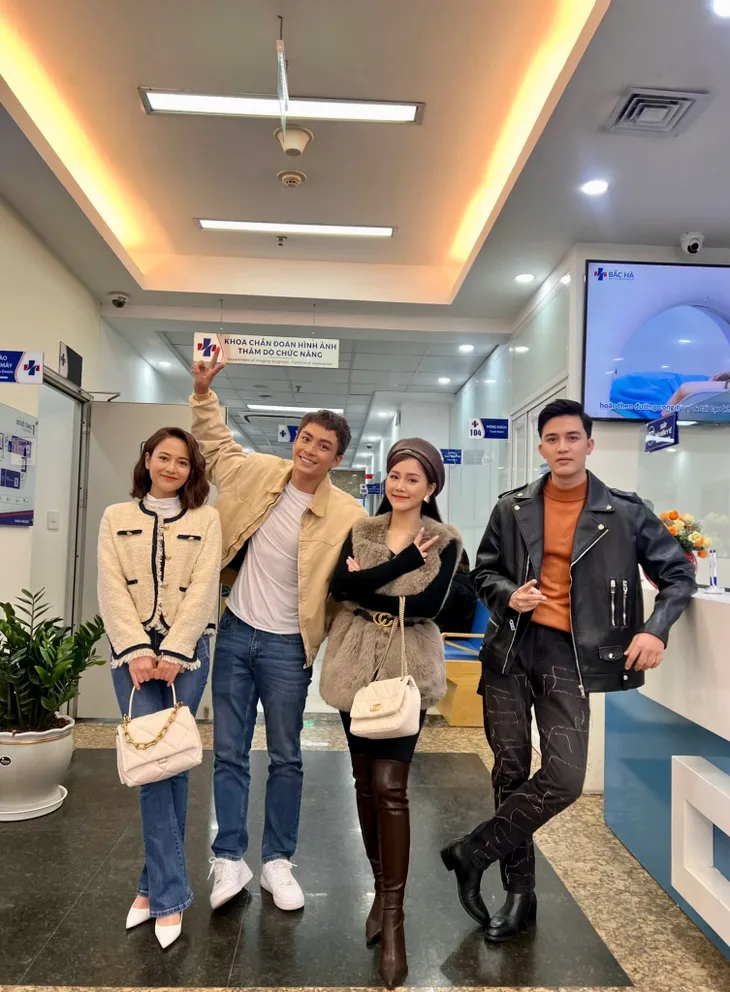 Những hình ảnh hậu trường đầu tiên của phim Bà ngoại lắm chiêu - Ảnh 2. Những hình ảnh hậu trường đầu tiên của phim Bà ngoại lắm chiêu - Ảnh 2.