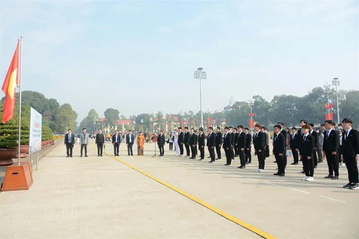 Gặp mặt, tuyên dương học sinh đoạt giải Olympic và Khoa học kỹ thuật quốc tế năm 2022 - Ảnh 11. Gặp mặt, tuyên dương học sinh đoạt giải Olympic và Khoa học kỹ thuật quốc tế năm 2022 - Ảnh 11.