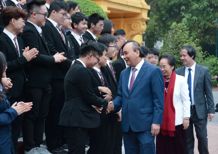 ‘Những nhân tài trẻ có khát khao, chiếm lĩnh những đỉnh cao trí tuệ để phục vụ sự phát triển của Việt Nam’ - Ảnh 1. ‘Những nhân tài trẻ có khát khao, chiếm lĩnh những đỉnh cao trí tuệ để phục vụ sự phát triển của Việt Nam’ - Ảnh 1.