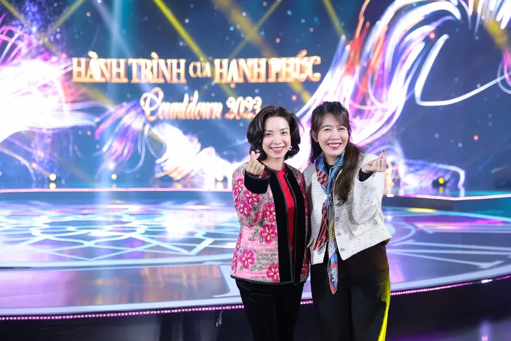 5 MC dẫn dắt chương trình Hành trình của hạnh phúc - Countdown 2023 - Ảnh 4. 5 MC dẫn dắt chương trình Hành trình của hạnh phúc - Countdown 2023 - Ảnh 4.