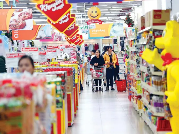 Chấp nhận bù lỗ, doanh nghiệp khuyến mãi sâu cuối năm - Ảnh 1. Chấp nhận bù lỗ, doanh nghiệp khuyến mãi sâu cuối năm - Ảnh 1.