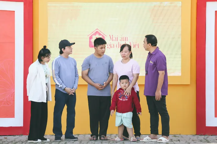 Mái ấm gia đình Việt: Tiếp nối hành trình nâng bước đến trường cho trẻ mồ côi - Ảnh 2. Mái ấm gia đình Việt: Tiếp nối hành trình nâng bước đến trường cho trẻ mồ côi - Ảnh 2.