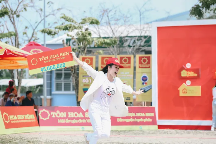 Mái ấm gia đình Việt: Tiếp nối hành trình nâng bước đến trường cho trẻ mồ côi - Ảnh 4. Mái ấm gia đình Việt: Tiếp nối hành trình nâng bước đến trường cho trẻ mồ côi - Ảnh 4.