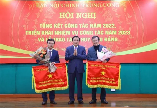 Nhiều chuyển biến trong công tác phòng chống tham nhũng, tiêu cực - Ảnh 2. Nhiều chuyển biến trong công tác phòng chống tham nhũng, tiêu cực - Ảnh 2.
